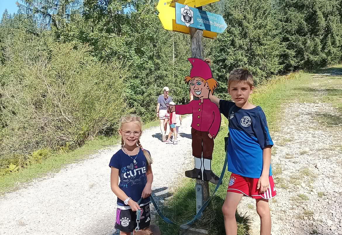 Kinder beim Wendelstein Männlein Weg